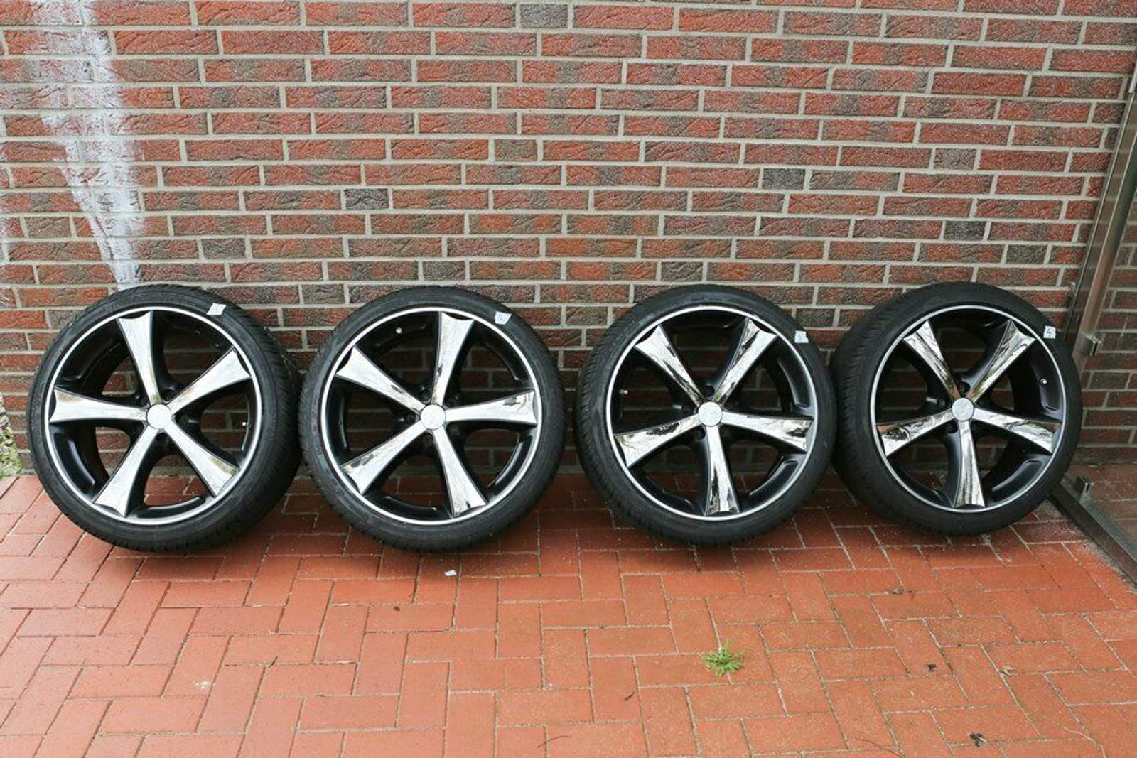 0x5a6353 4 x EtaBeta Eta Beta 8x19 Felgen mit Reifen Audi, VW Biete