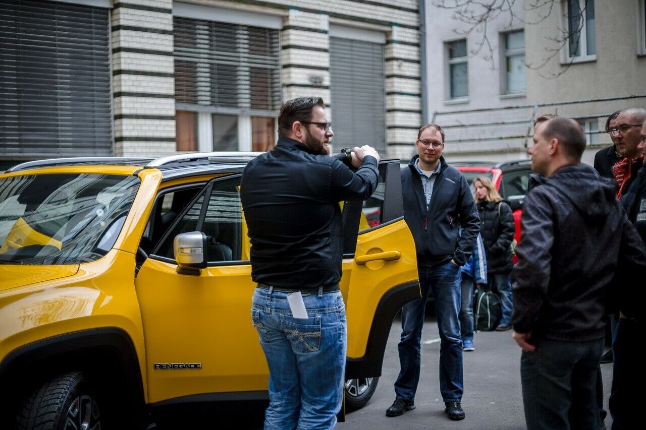 Jeep-Experte Jens im Gespr&auml;ch mit den MOTOR-TALKern