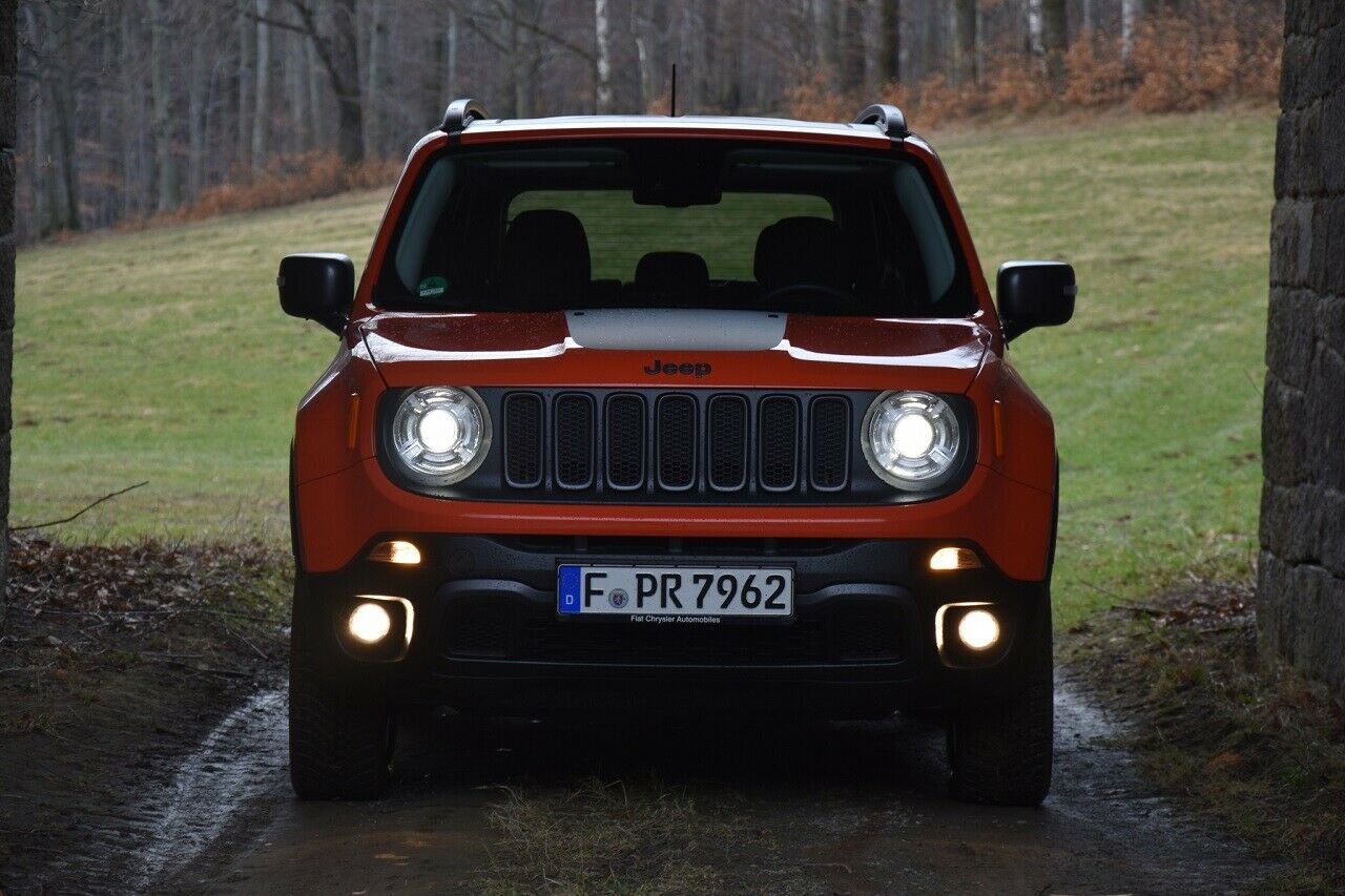 Der Jeep Renegade in Frontansicht