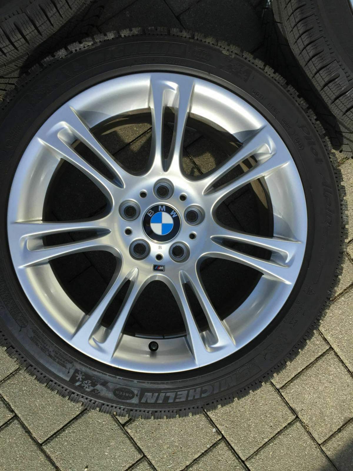 Felge 4 : Original BMW Winterkompletträder M Doppelspeiche 350 / 18 ...