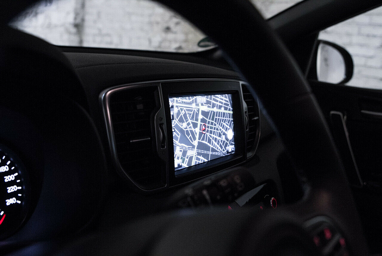 Kia Sportage - Navigationsgerät von TomTom