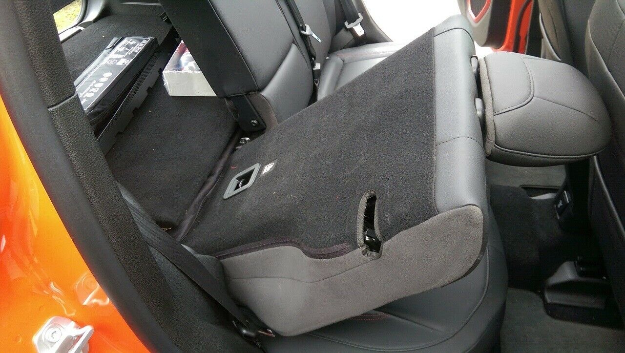 Die R&uuml;ckenlehne ist variabel klappbar