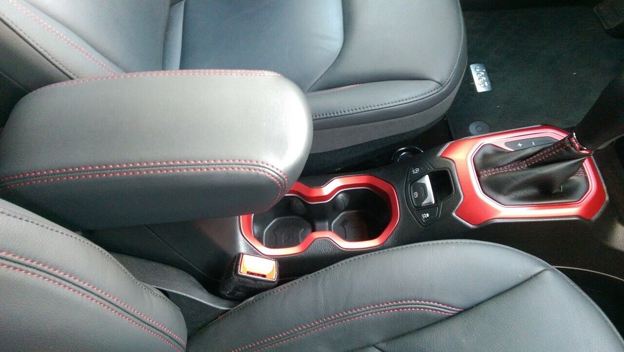 Die Mittelarmlehne vor