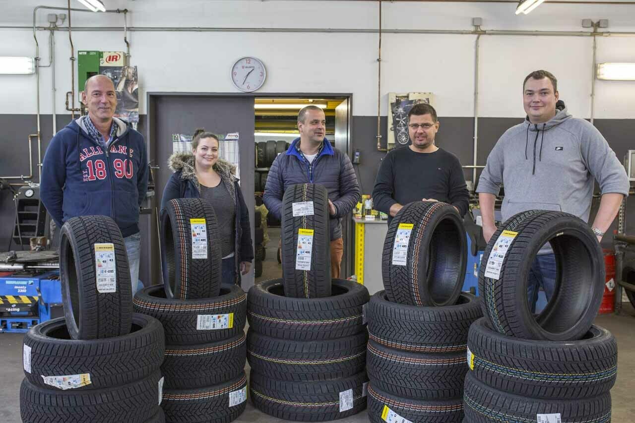 Gerhard, Jasmin, Udo, Mathias und Oliver (v. l.) sind die Community Tester f&uuml;r den Winter Sport 5