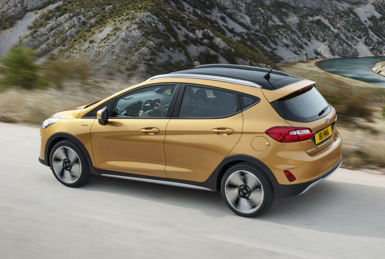 Motorenseitig verbannt Ford die alten VierzylinderSauger aus dem