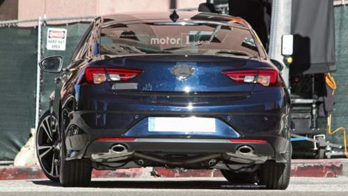 2017-opel-insignia-grand-sport-spy-photo