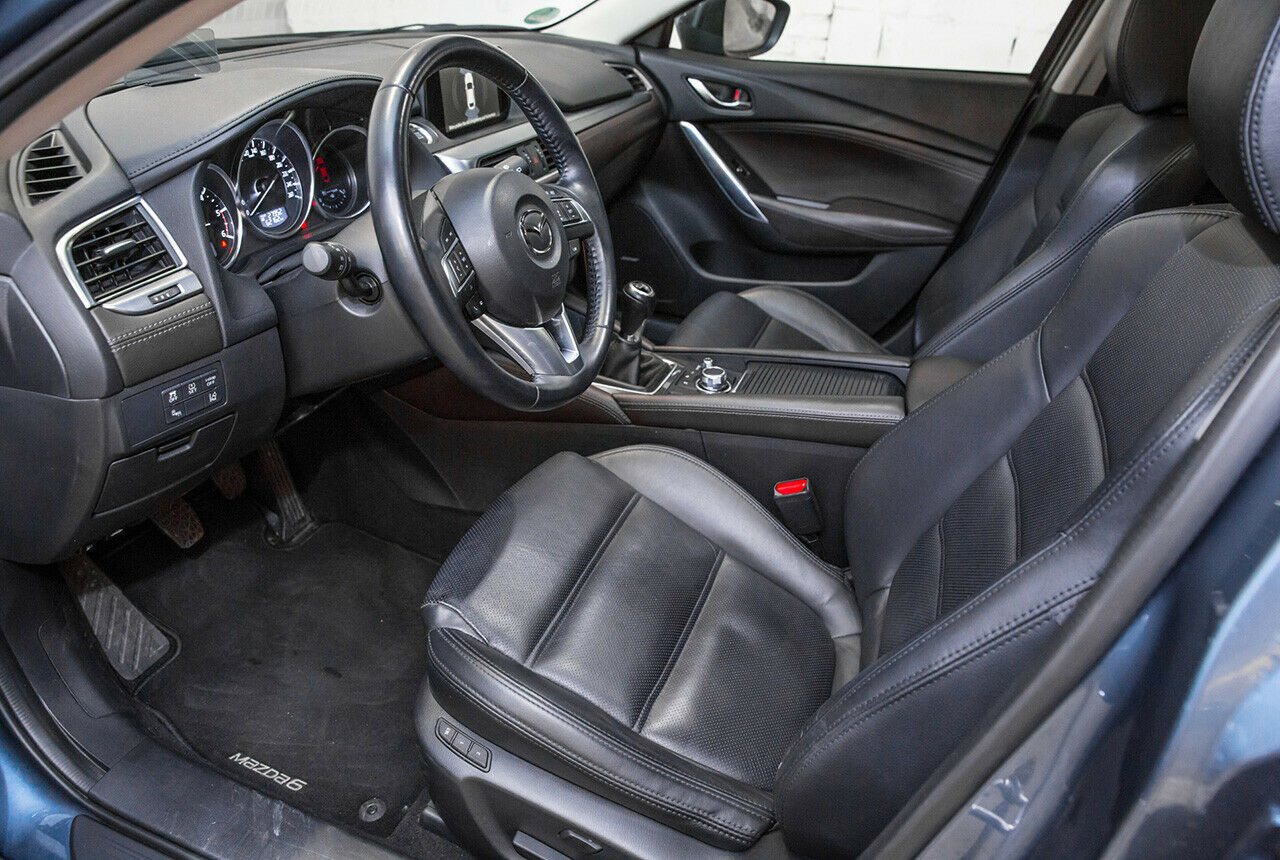 Das schwarze Leder in unserem Dauertester wirkte schon nach wenigen Tausend Kilometern etwas abgenutzt - und hielt sich danach erstaunlich gut