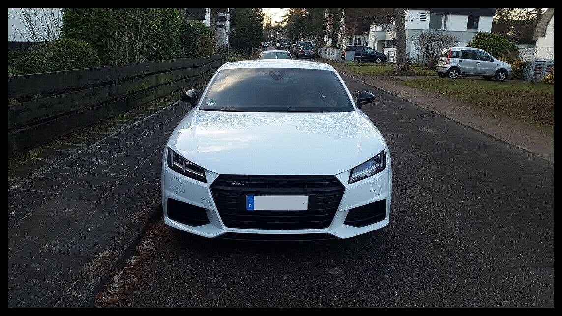 Audi-tt-coupe-8s-dez-ohne-embleme-1