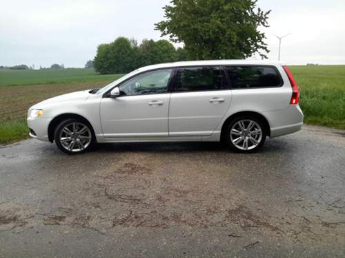 1463681406920-1935733360