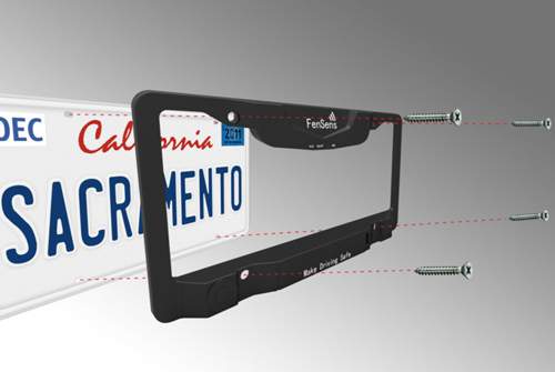 In der Nummernschildhalterung von Fensens sind Ultraschallsensoren versteckt