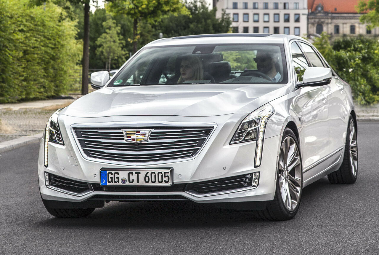 Mit breiter Brust und sechs Zylindern