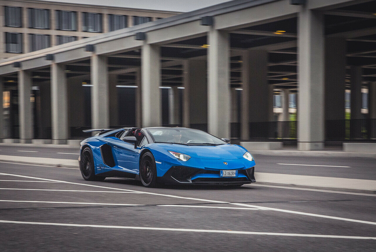Lamborghini Aventador SV Roadster