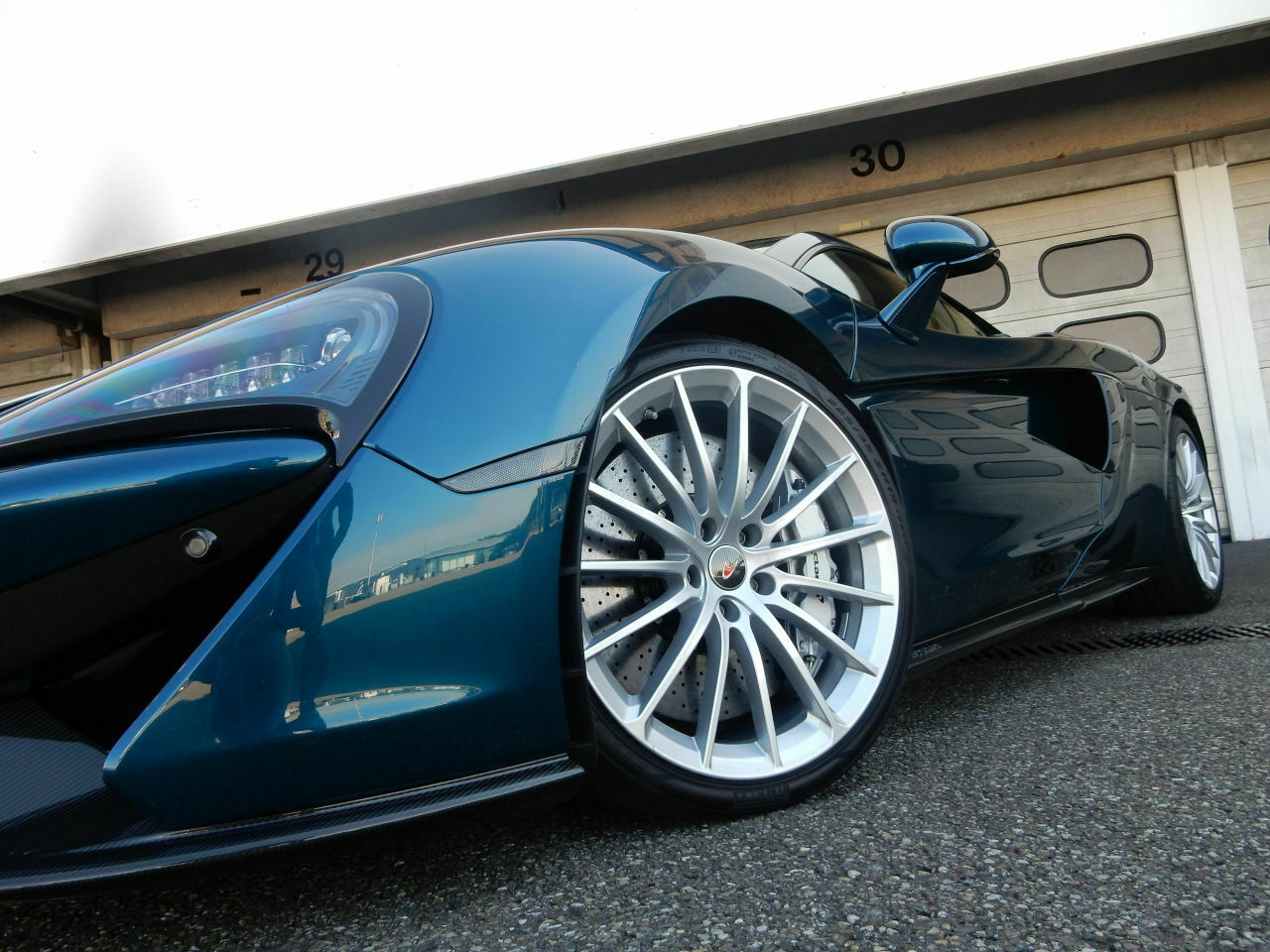 Man beachte die Felge