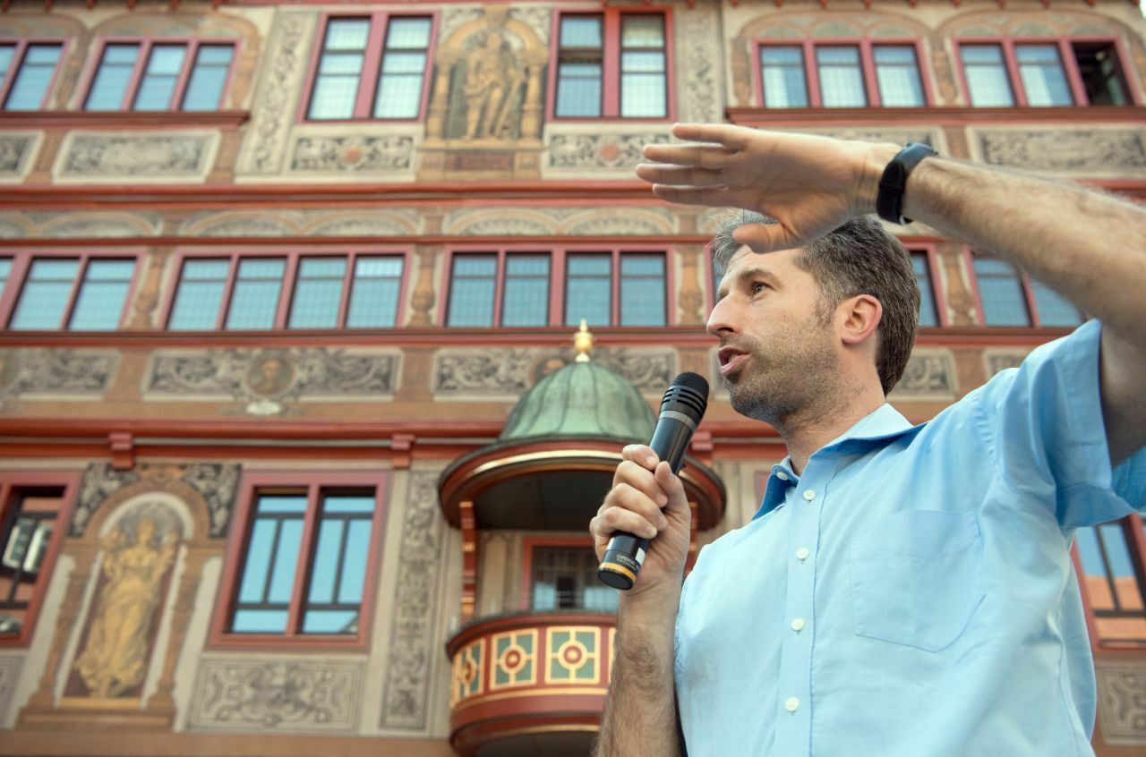 T&uuml;bingens Oberb&uuml;rgermeister Boris Palmer vor dem T&uuml;binger Rathaus