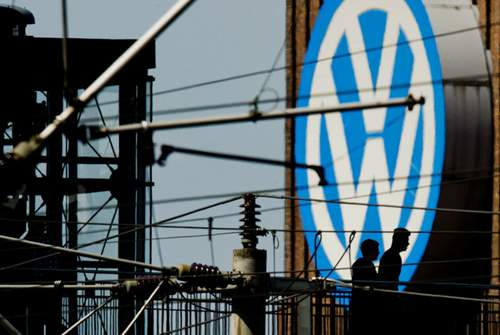 Nach Bayern k&ouml;nnte auch Niedersachsen seine Position &uuml;berdenken. Bislang wollte der zweitgr&ouml;&szlig;te VW-Aktion&auml;r nicht gegen Volkswagen klagen
