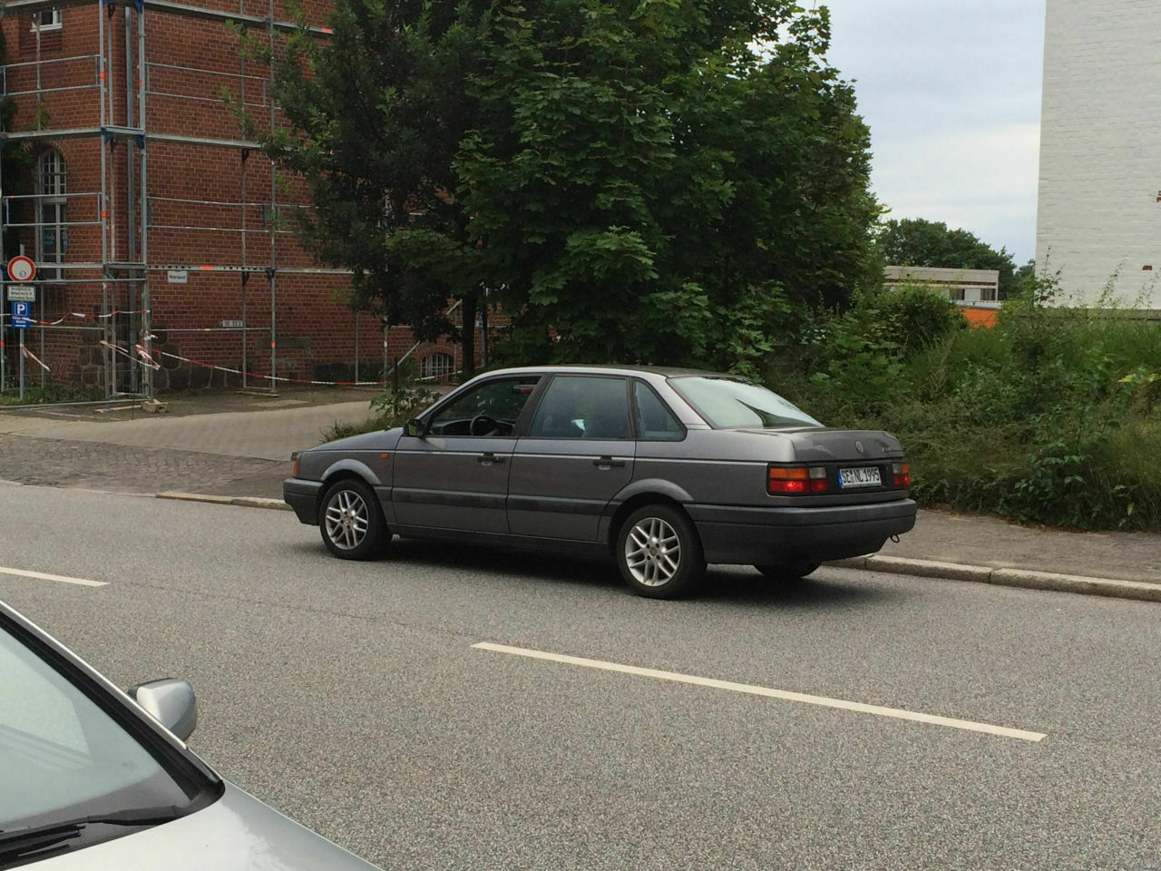 Der Schrottplatz - Spiegelsymmetrisch des Showrooms