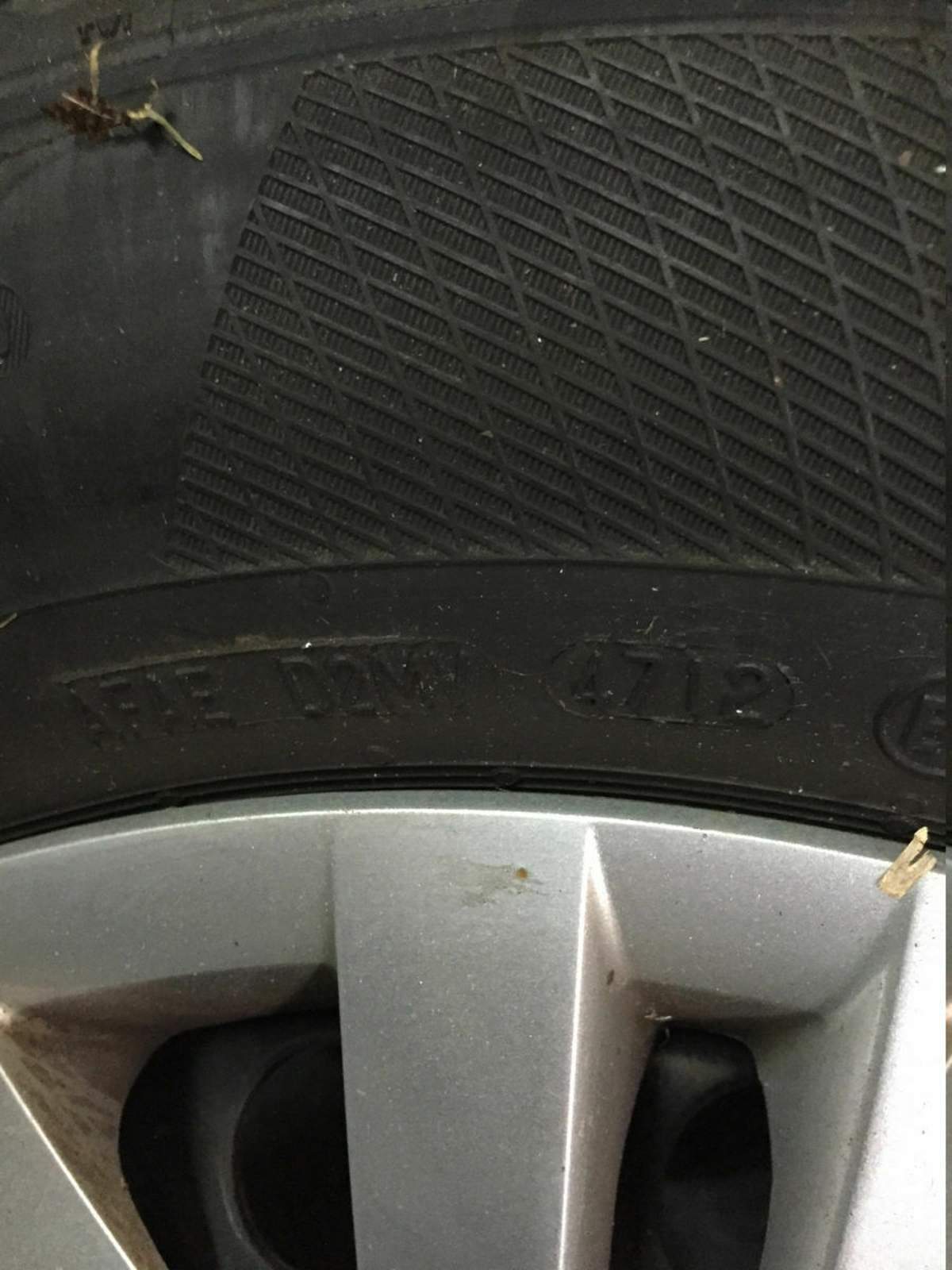 VW Original Winterkompletträder Stahl mit Continental 195/65 R15 : Biete
