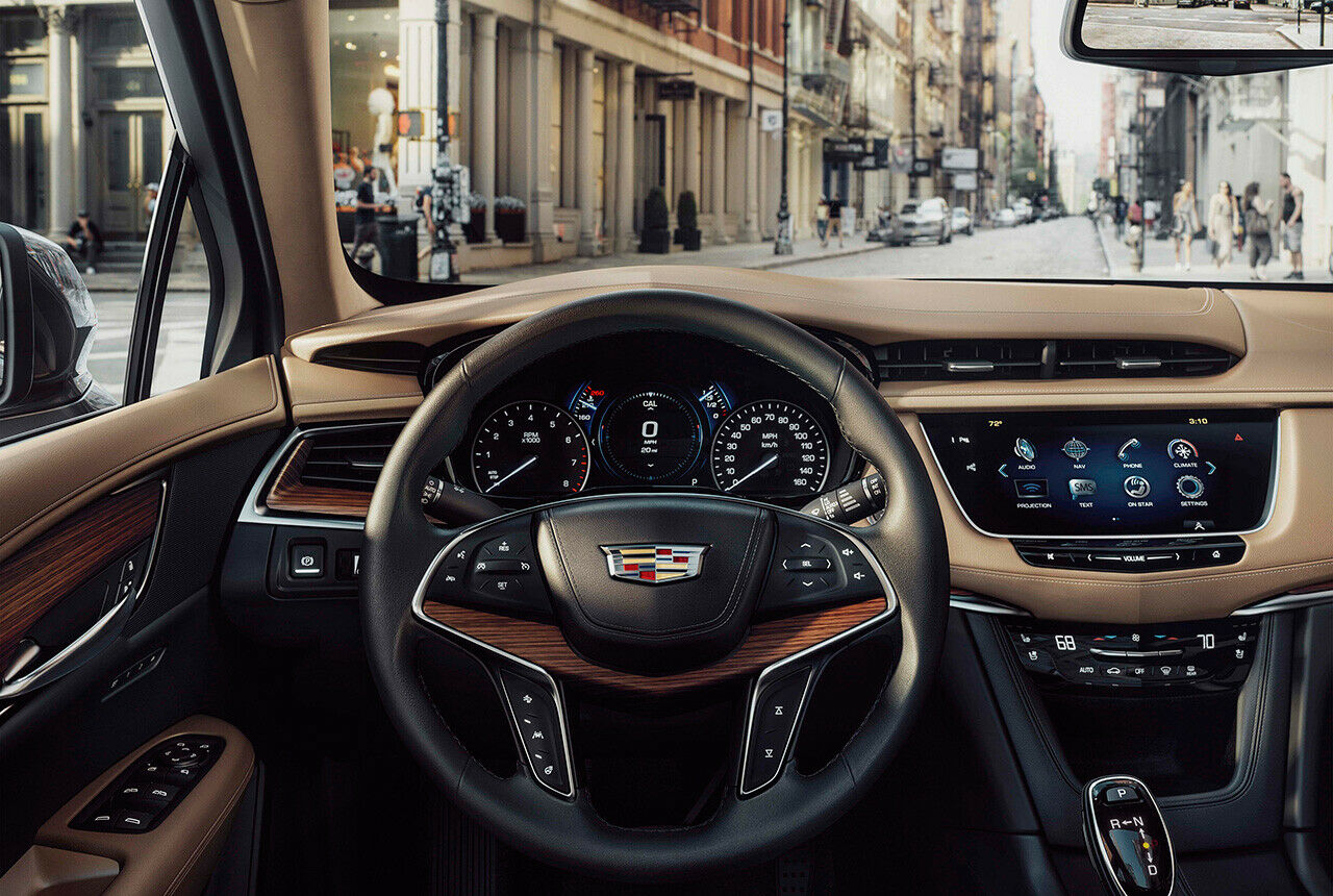 Cadillac XT5 Modelljahr 2017: Cockpit
