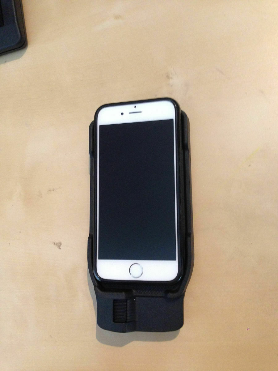 Universelle Handyablage zu klein für IPhone 6 - Zurecht schneiden/sägen?