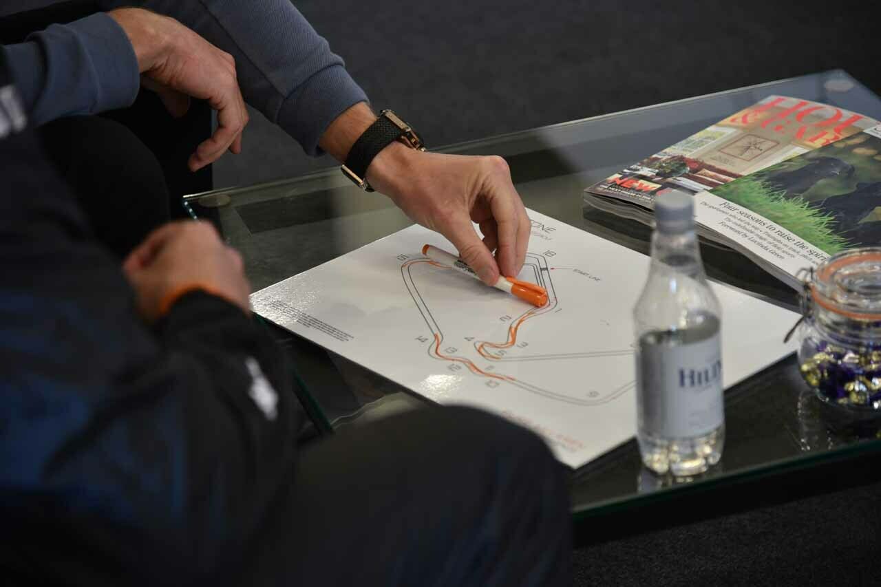 Der Coach gibt Tipps f&uuml;r die beste Kurvenfahrt