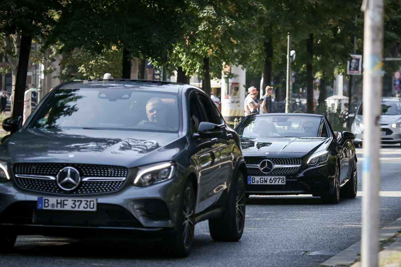 Die Teams begegneten sich w&auml;hrend der Stadt-Rallye immer mal wieder