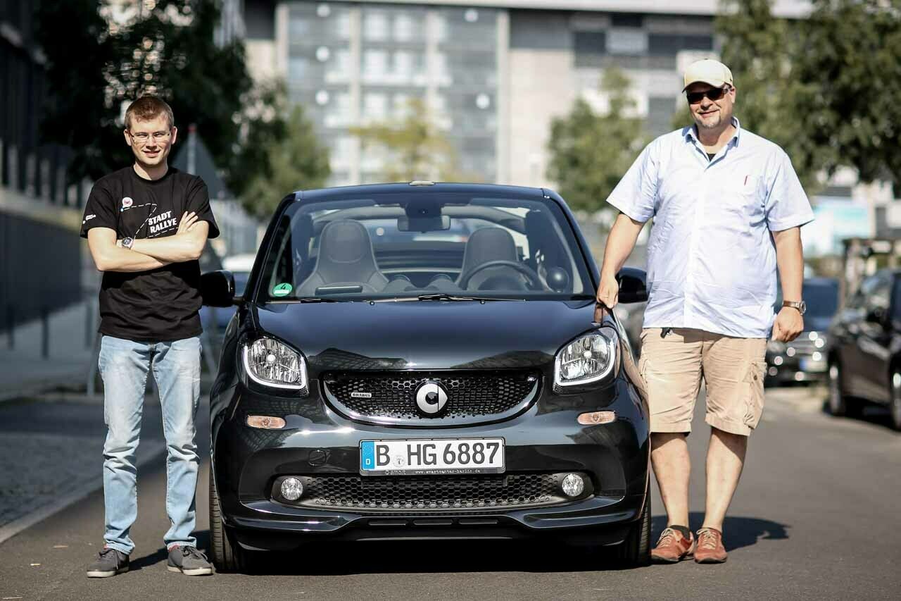 Ja, der gr&ouml;&szlig;te MOTOR-TALKer f&auml;hrt den Smart. Aber er wollte das so. Opel-Corsa-Driver und Larko