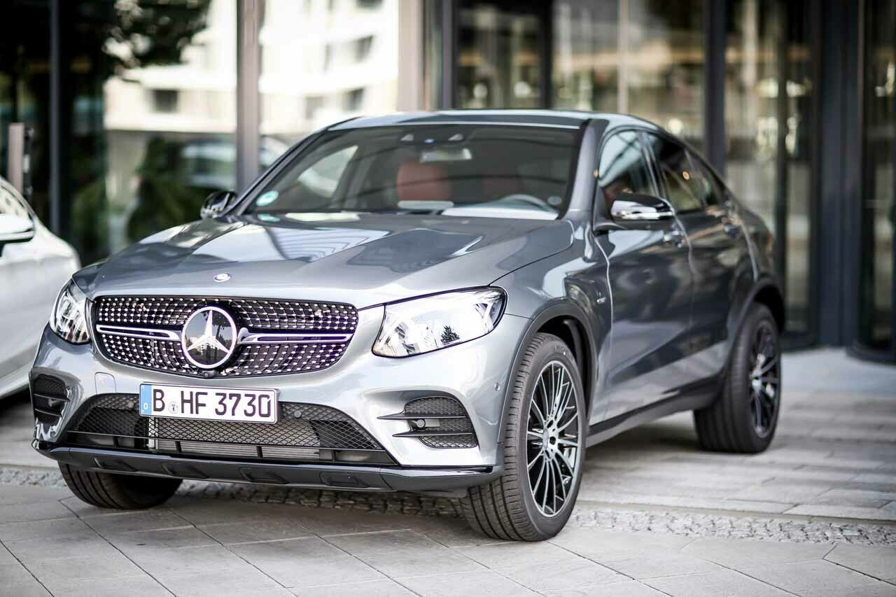 Der GLC 250 4Matic - ein Turbobenziner mit 211 PS. Marktstart ist im Herbst 2016