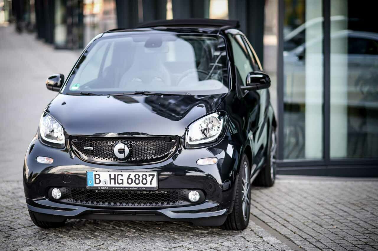 Smart Cabrio Brabus: Per Race-Start-Funktion ist der Kleine in 9,5 Sekunden von 0 auf 100 km/h. Vmax liegt bei 165 km/h