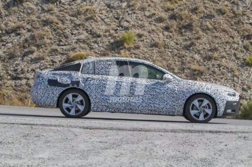 Opel-insignia-2017-2