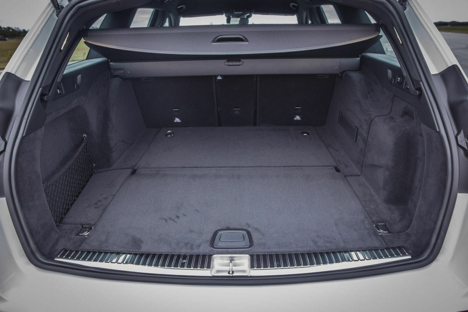 Zwischen den Radkästen bietet das T-Modell mindestens 1,10 Meter Raum