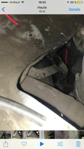 3 rechts Radkasten Spurstangenschacht.jpg