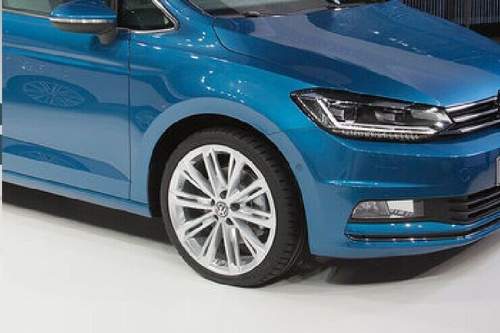 Vw-touran-sitzprobe-fotoshowbig-6d3152a5-846214