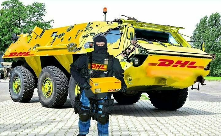 Der Schrottplatz - Spiegelsymmetrisch des Showrooms