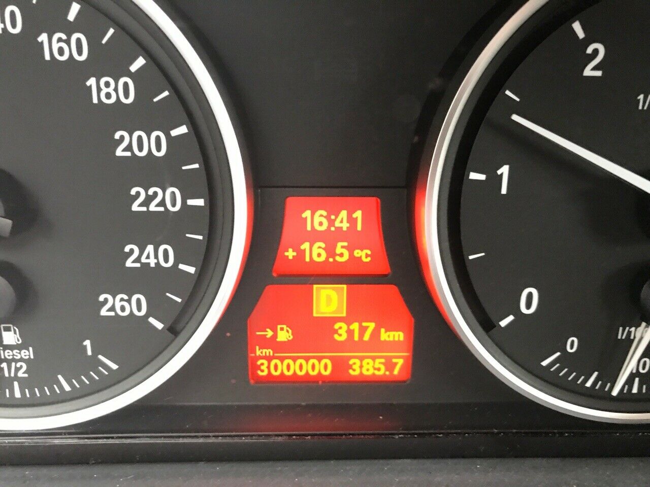 525d LCI 300.000 km