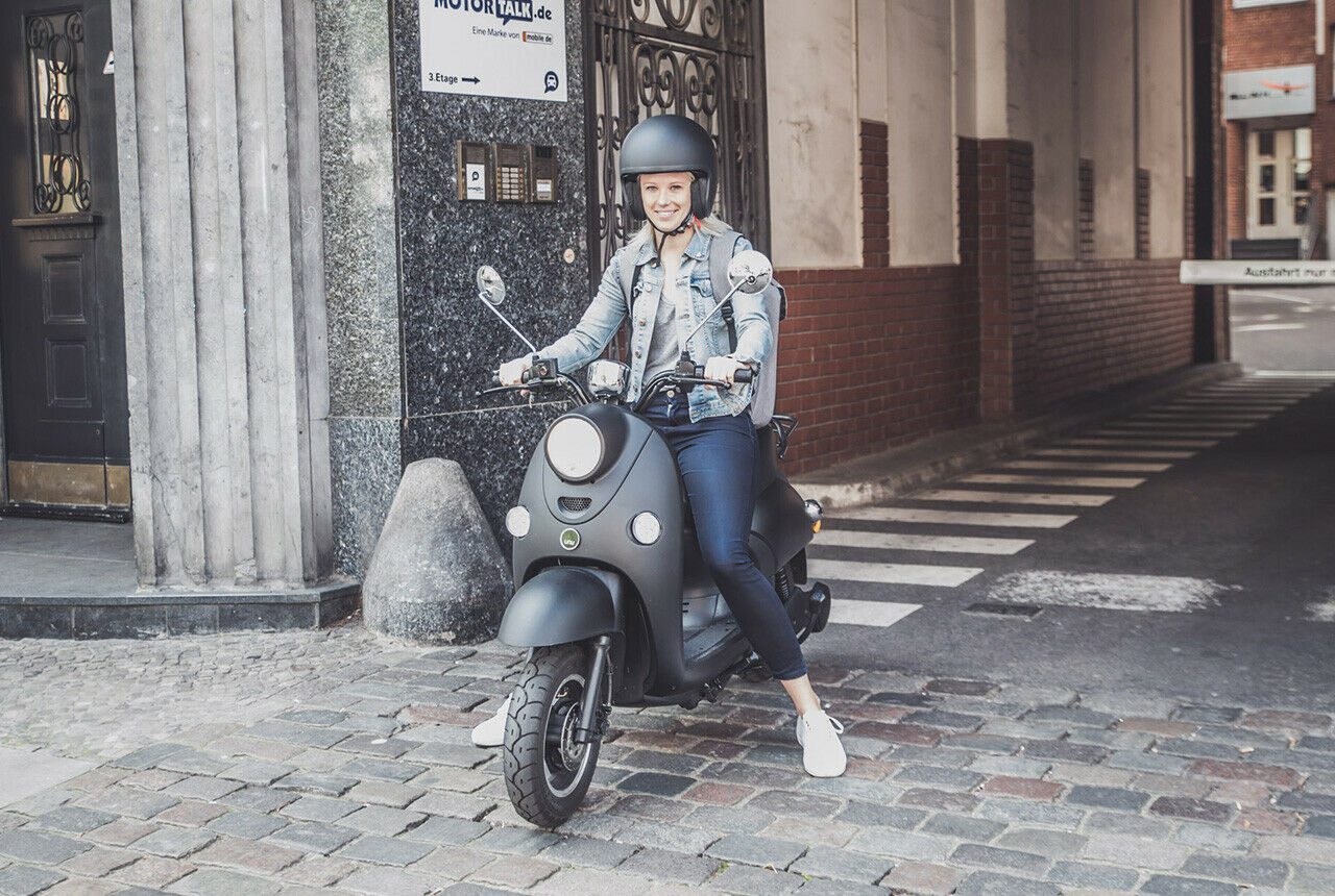 Der ärgert die Nachbarn nicht: Leise surrend saust man davon