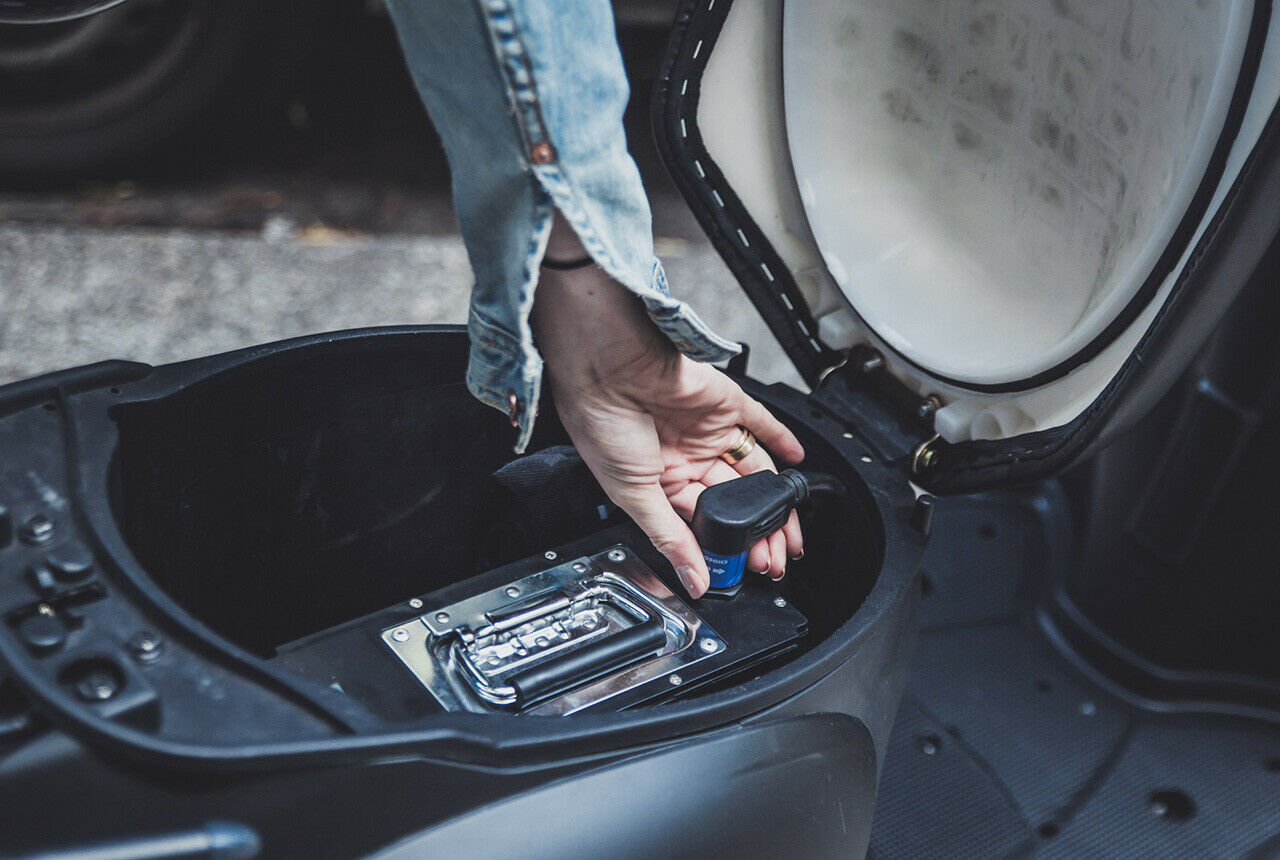 Unu Elektroroller im Test: 100 gefahrene Kilometer kosten etwa 80 bis 90 Cent Stromkosten