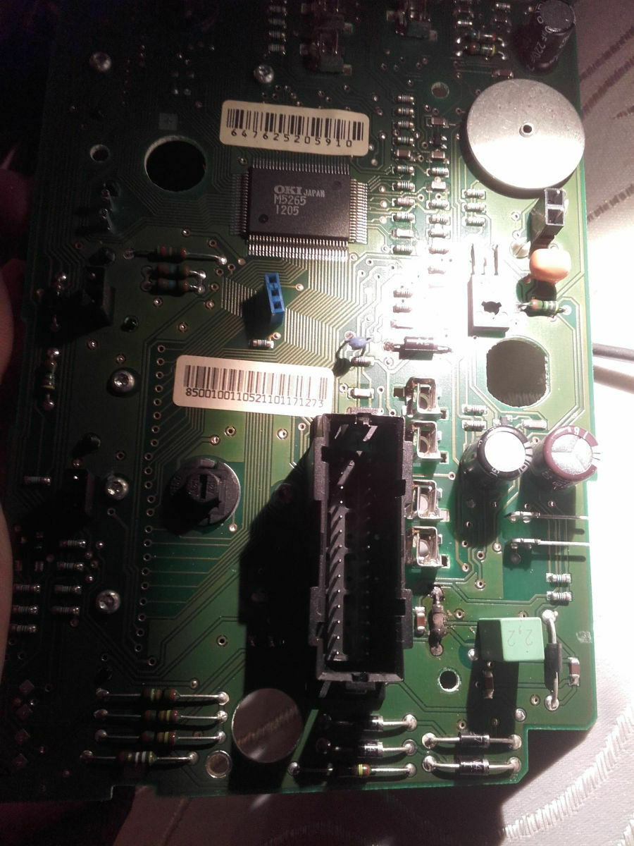 Facelift, Probleme mit dem Kombiinstrument