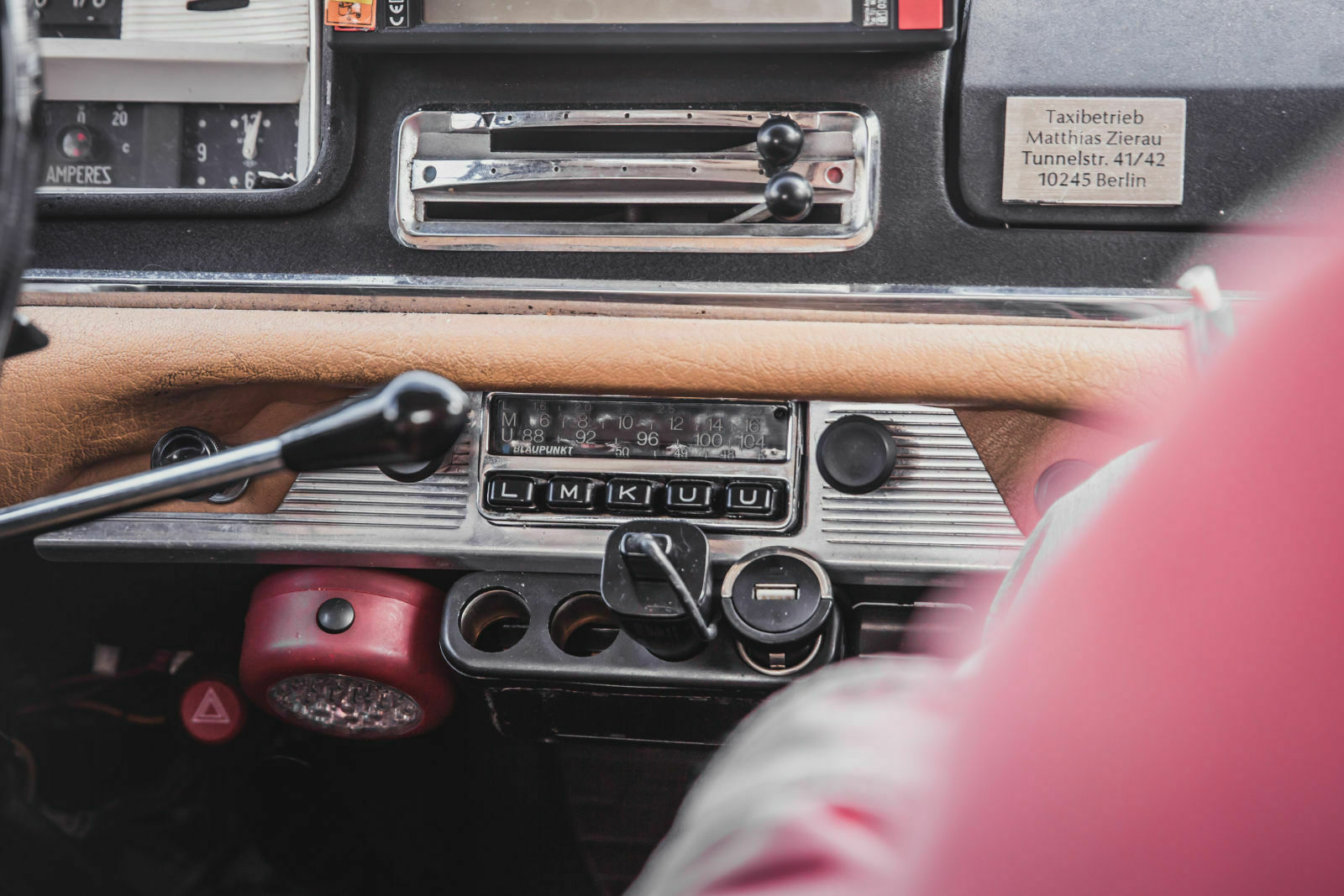 Das Oldschool-Radio funktioniert sogar. Eine Standheizung hat Zierau nachträglich einbauen lassen