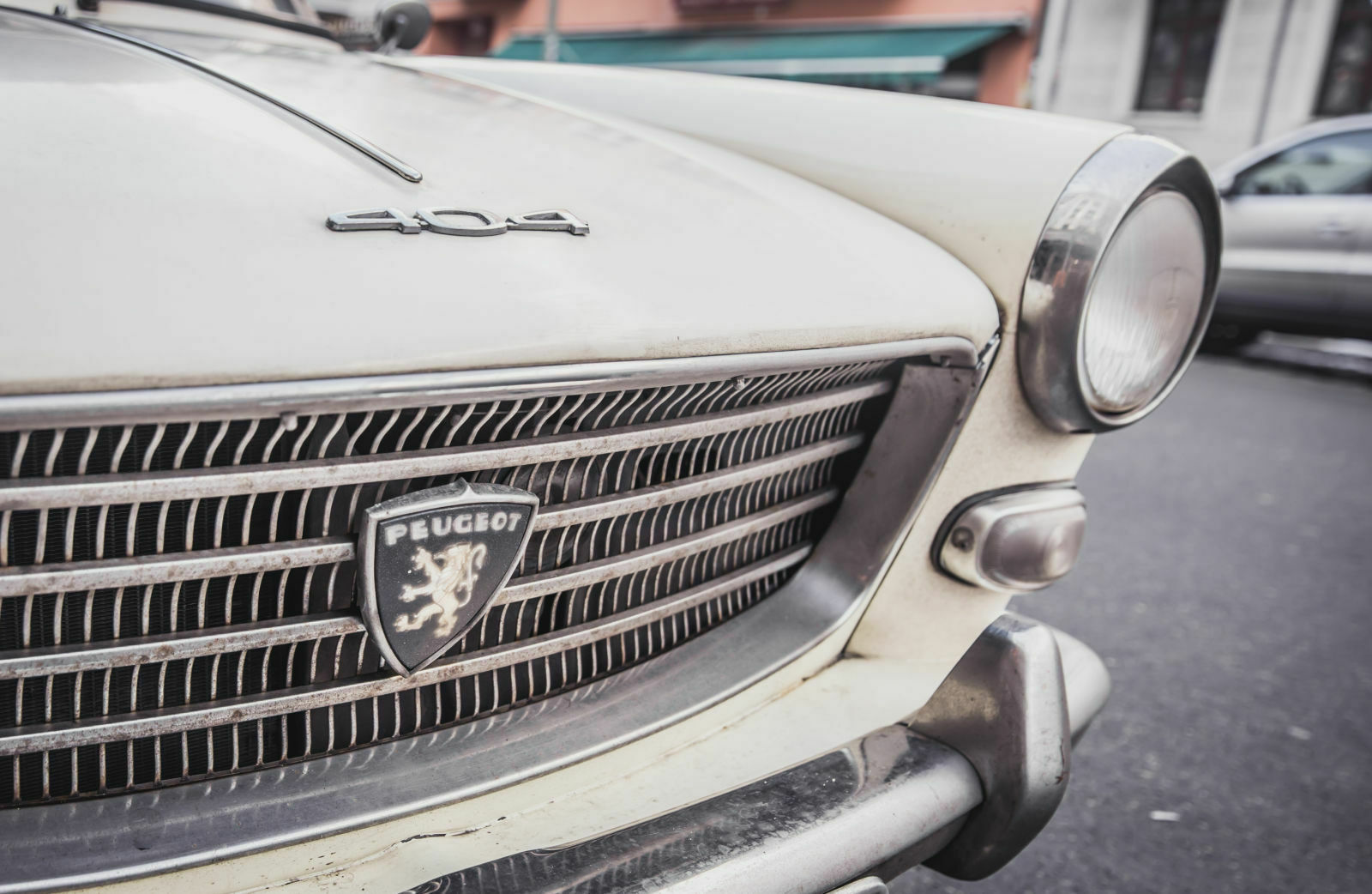 Zuverlässigkeit war früher Peugeots Markenzeichen. Auch der 404 zeichnete sich durch Langlebigkeit und solide Verarbeitung aus