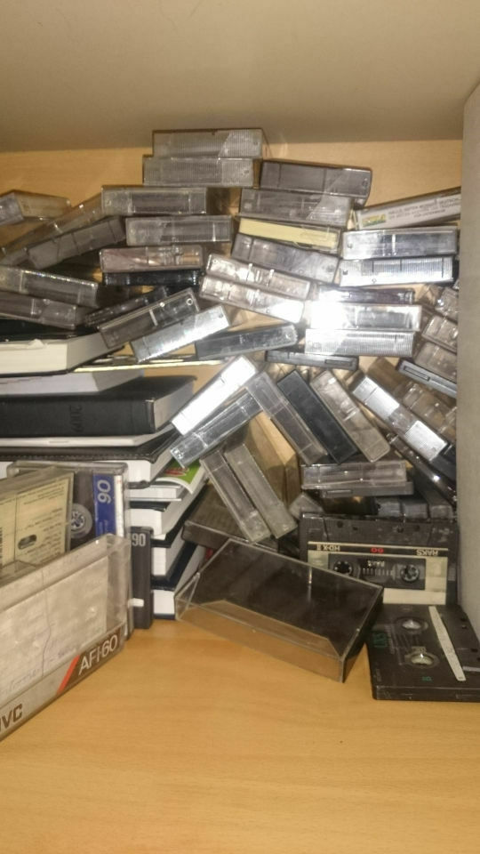 Der Schrottplatz - Spiegelsymmetrisch des Showrooms