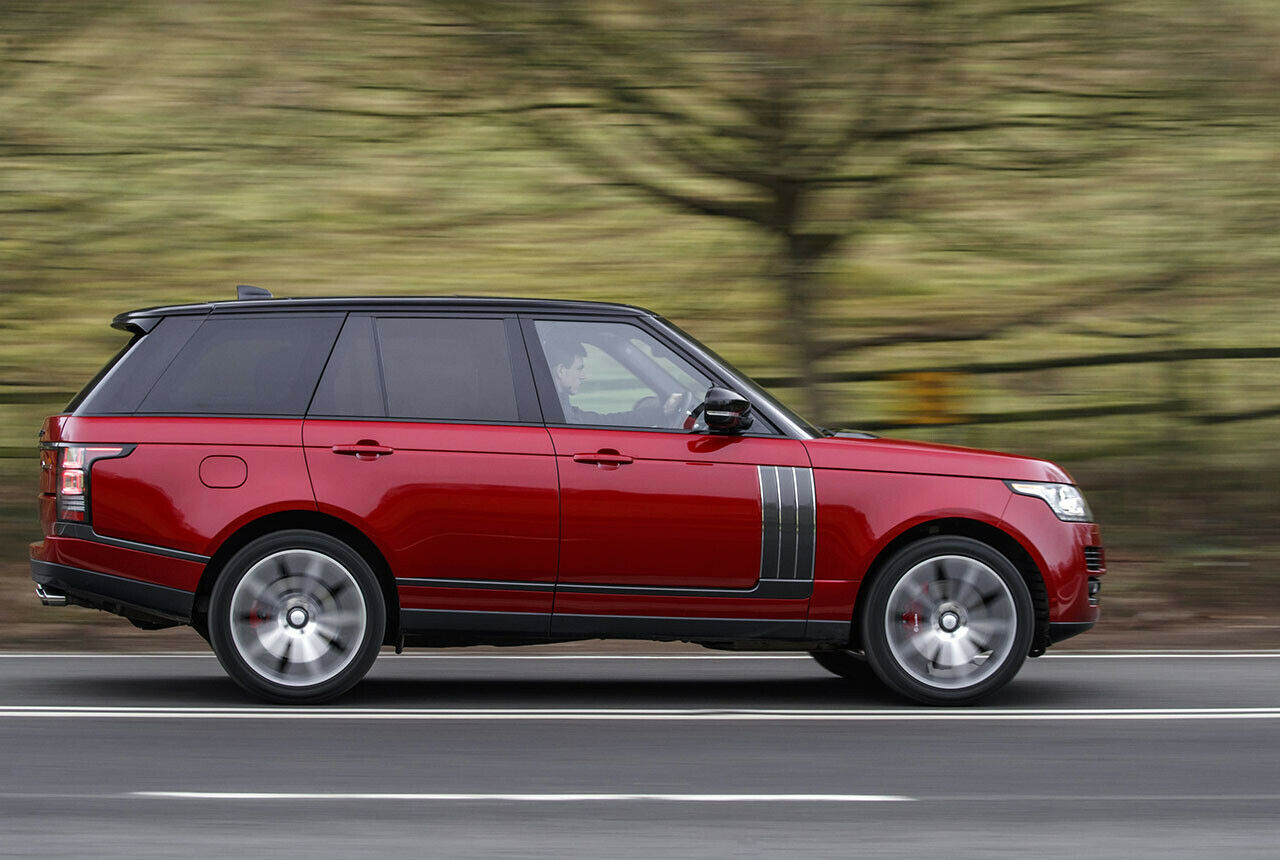 Mit rund fünf Metern Länge überragt der Range Rover SVAutobiography die meisten anderen SUV immer noch locker