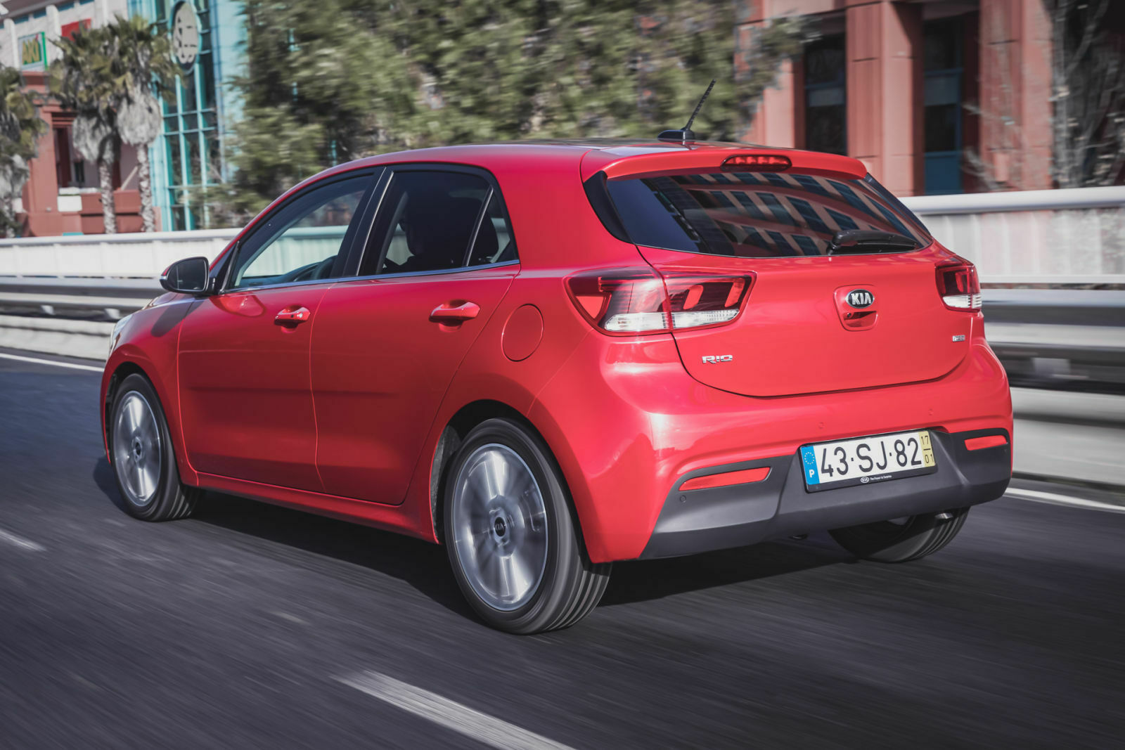 Am Heck sorgen die LED-Lampen für eine modernere Erscheinung