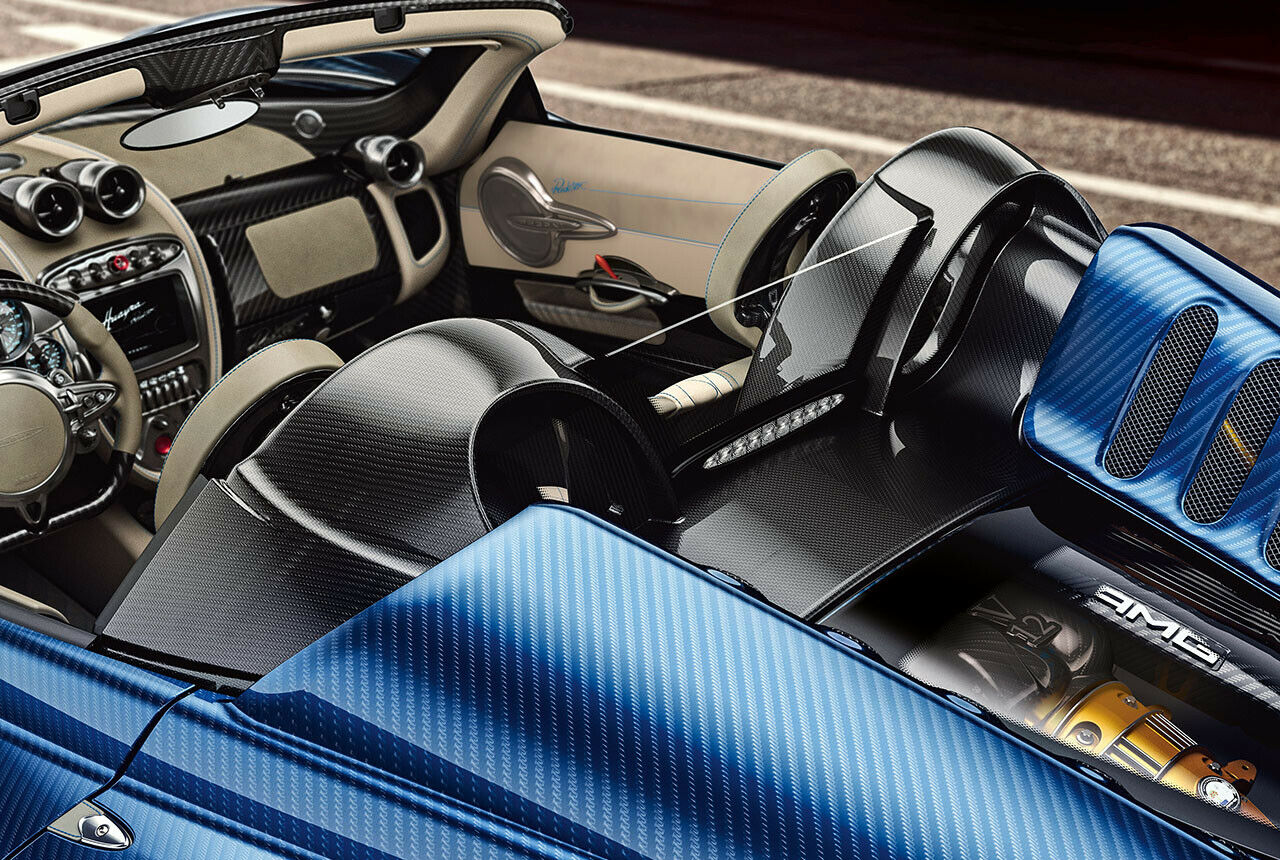 Das Fehlen der Flügeltüren hilft beim Gewicht sparen, das Coupé wiegt auch deshalb 80 Kilo mehr