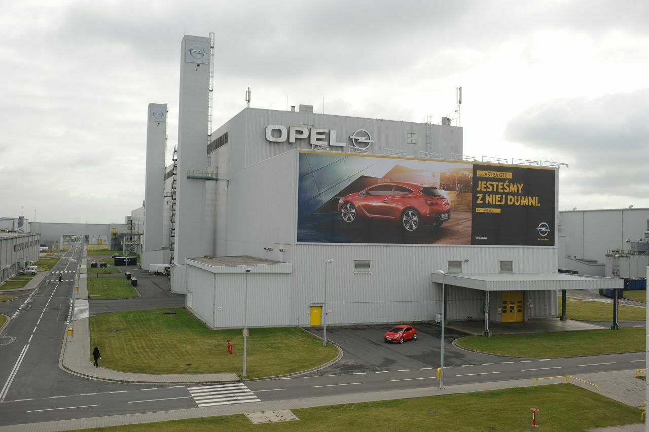 Opels wichtigstes Kompaktklasse-Werk: Gliwice in Polen produziert den Astra Fünftürer, die Limousine, den GTC und den Cascada für Opel, Vauxhall, Holden und Buick