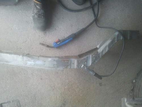 Laengstraeger-innenblech-schweissen