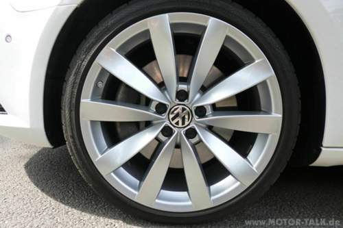 P07-693165492894131893