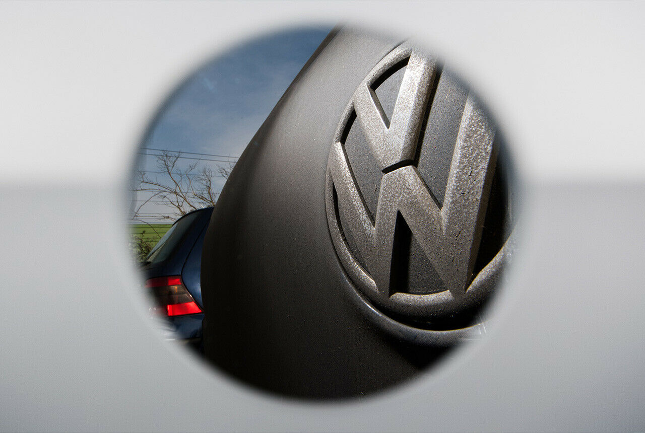 Im Rahmen einer Razzia bei Audi hat die Staatsanwaltschaft M&uuml;nchen auch R&auml;ume der Kanzlei Jones Day durchsucht. VW kritisiert dieses Vorgehen nun scharf