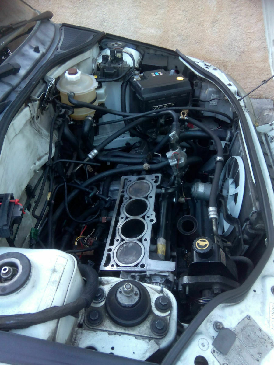 CLIO 1; B57B05, Bj 8/1994, 295.000 km; E7J.7.10 Steuerriemen defekt (nach 70.000 km/6.5 Jahre)