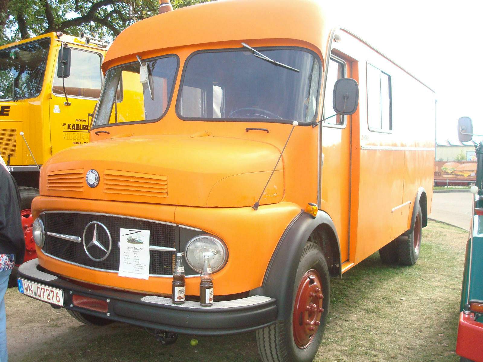 mb-l-323-1963-der-schrottplatz-spiegelsymmetrisch-des-showrooms