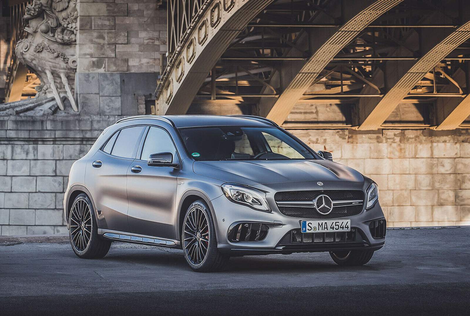 Gla 45 Amg 381 Ps Technische Daten Weniger fürs Gelände eignet sich der Mercedes-GLA 45. Er wird von